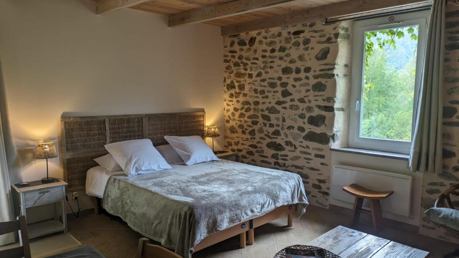 Bed and Breakfast Les Jardins De Lumiere à Brusque Extérieur photo